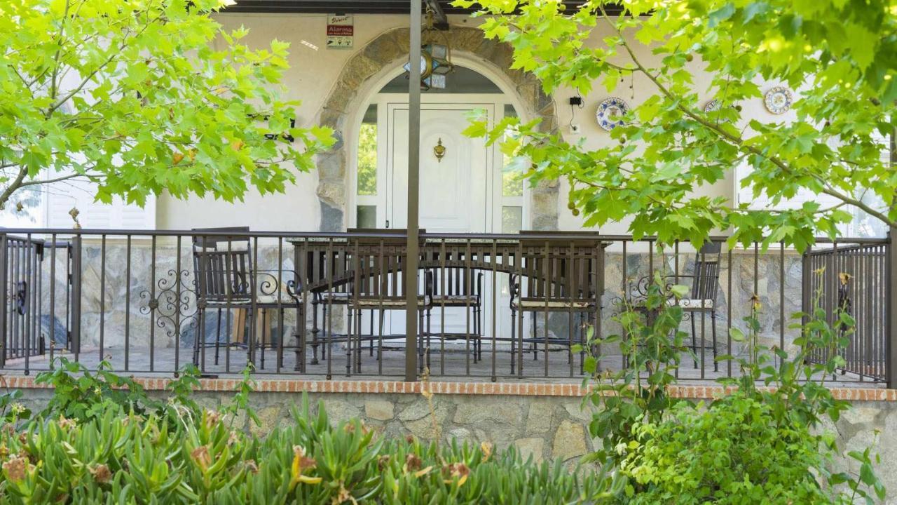 Villa Las Tres Hermanas Albarreal De Tajo By Toledo Ap Exterior photo