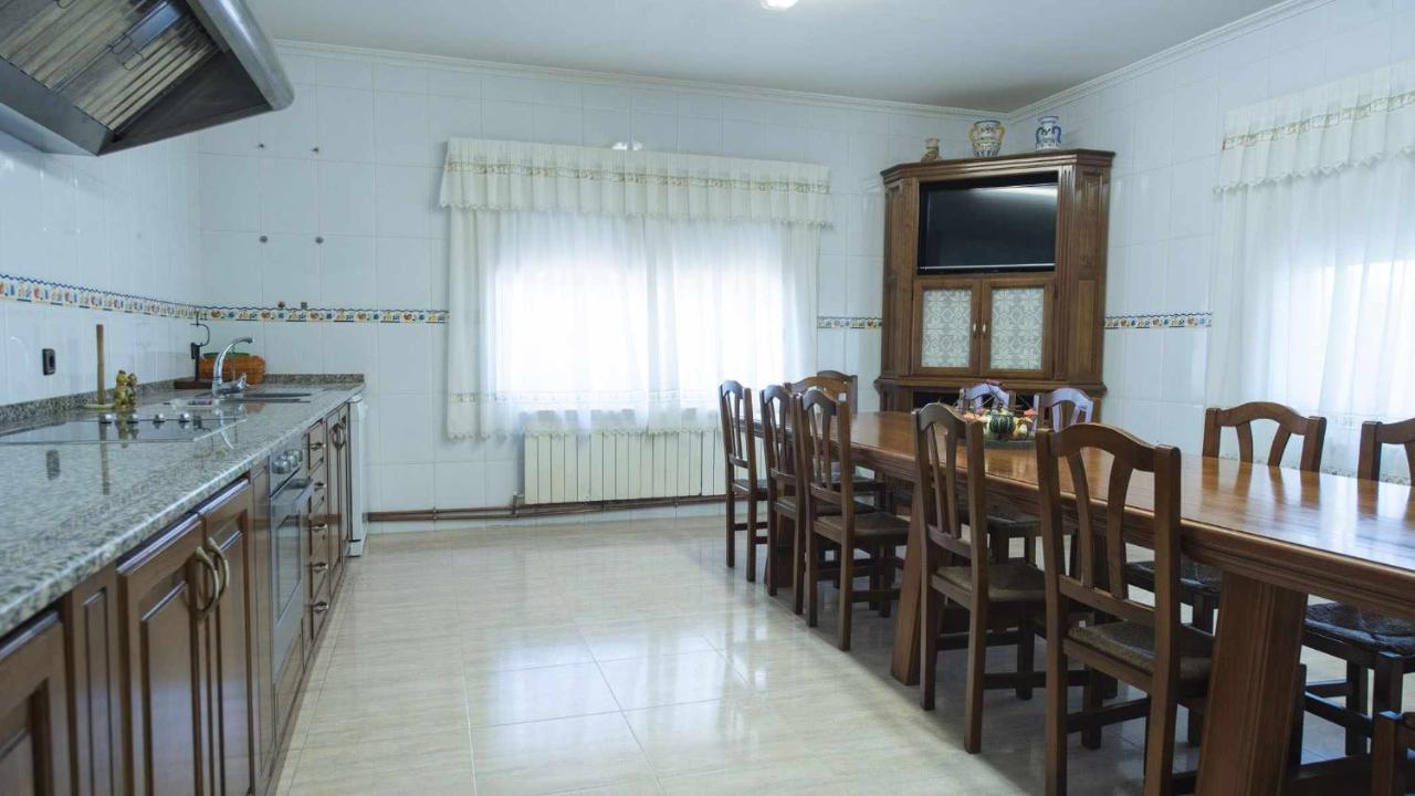 Villa Las Tres Hermanas Albarreal De Tajo By Toledo Ap Exterior photo