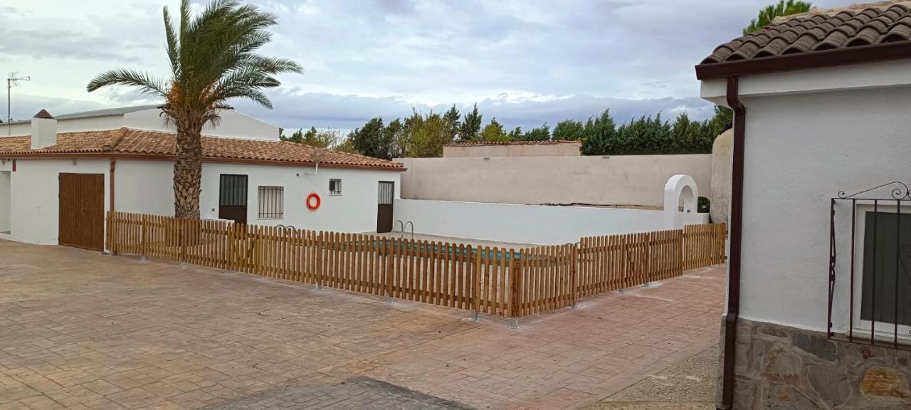 Villa Las Tres Hermanas Albarreal De Tajo By Toledo Ap Exterior photo